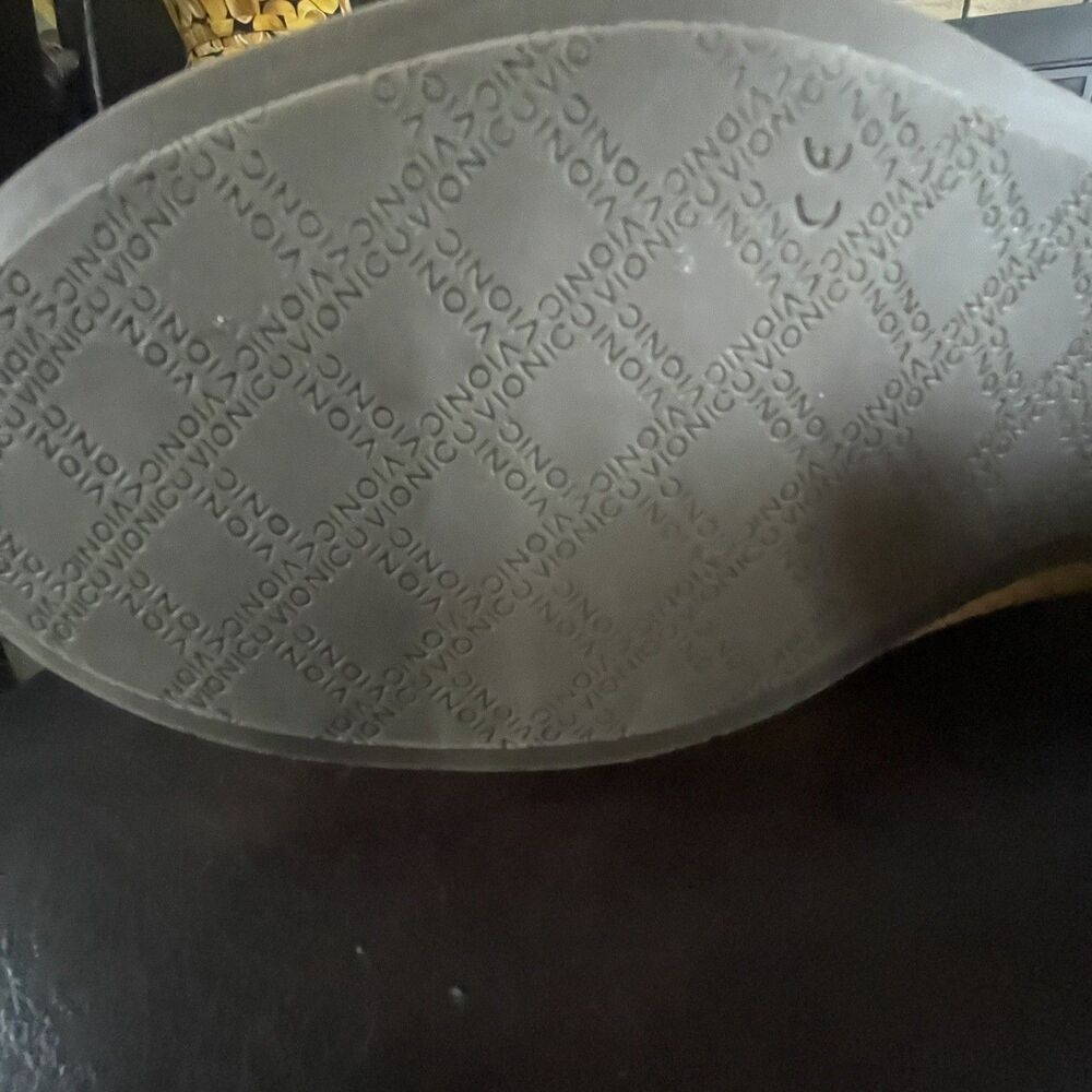 Vionic Robyn Womens Size 12 Soft Perforated Leather Ballet Flats Laser Cut - Picture 12 of 16